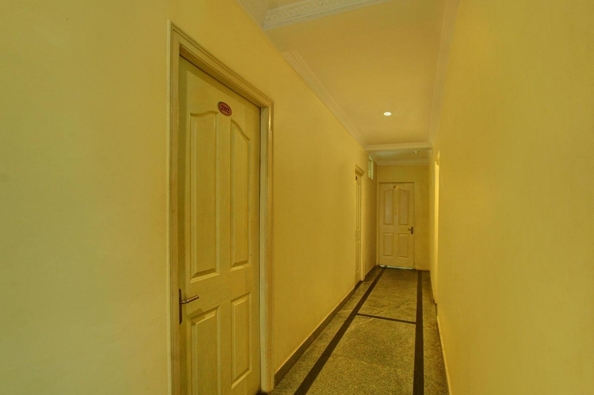 Отель Oyo Flagship Century Residency Бангалор Экстерьер фото